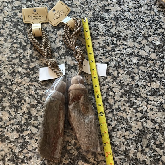 NWT Pair Decorative Curtain Tie Backs Bundle (2) 15” long 8” tassels - Picture 6 of 8